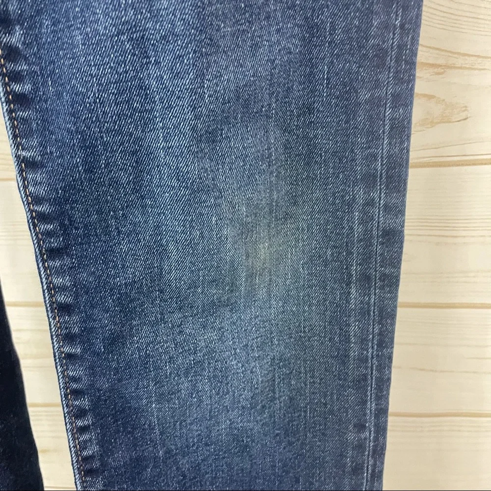 Old Navy Built in Flex Straight leg jeans